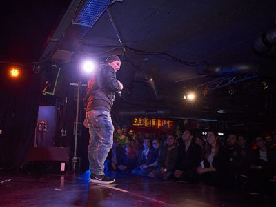 Thenksta, Universum Stuttgart